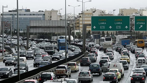 Κίνηση: μποτιλιάρισμα σε κηφισό και κηφισίας - καθυστερήσεις στην αττική οδό