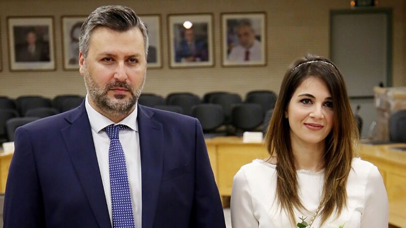 Καλλιάνος: Η δημόσια ανάρτηση για την αποβολή της συζύγου του και τα όρια προσωπικού-δημόσιου