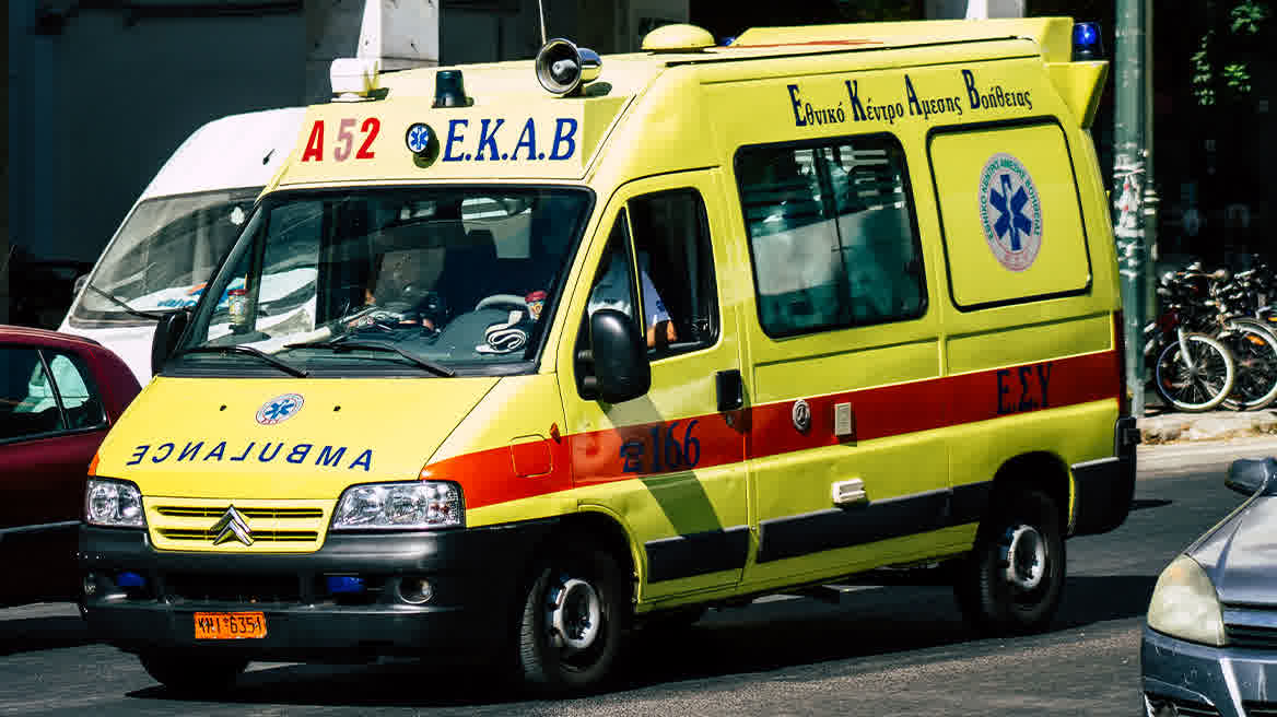 Σοκ στο Κιάτο: Πιάστηκαν τα μαλλιά 40χρονης σε μηχάνημα εργοστασίου