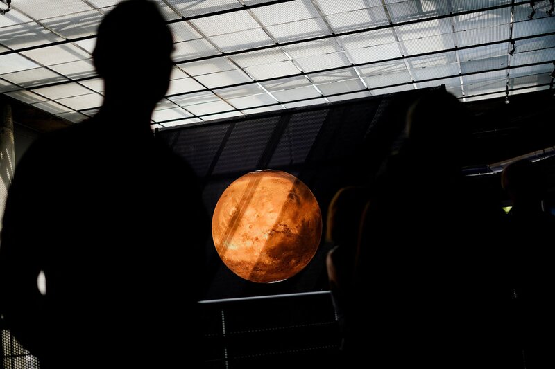 Έκλειψη ηλίου 2026: οι περιοχές όπου θα είναι ορατή - πού θα την παρακολουθήσουμε live