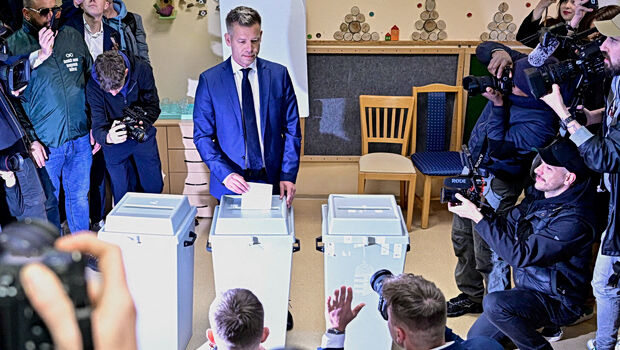 Εκλογές στην Ουγγαρία: «Οι Ούγγροι θα γράψουν ιστορία» λέει ο Μαγιάρ - «Είμαι εδώ για να νικήσω» δήλωσε ο Όρμπ