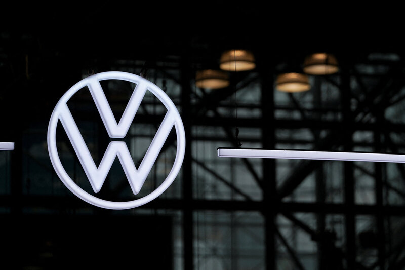 Γκρεμίζεται η μετοχή της vw μετά την αναθεώρηση των προβλέψεων