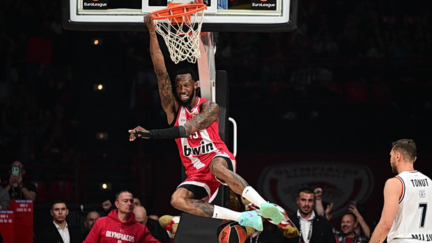 Ολυμπιακός – αρμάνι μιλάνο 85-76: πρώτοι και καλύτεροι στην κανονική περίοδο οι «ερυθρόλευκοι» (vid)