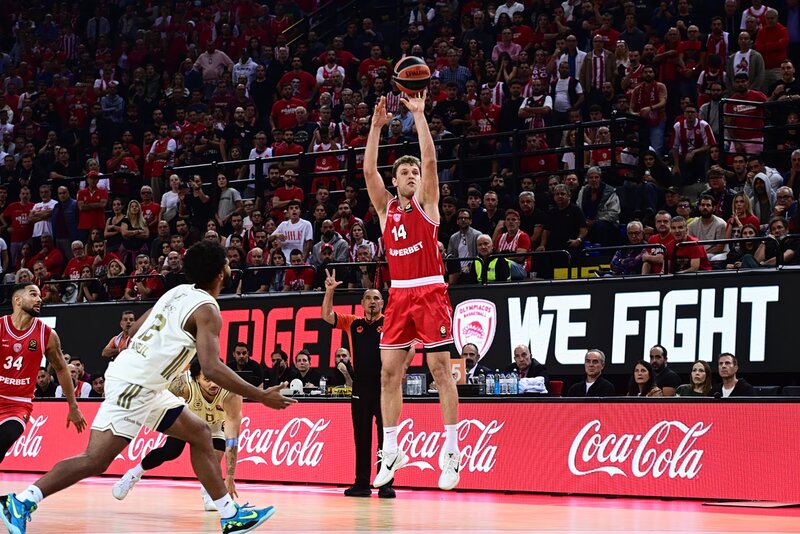 Ολυμπιακός – φενέρμπαχτσε 61-64: ήττα στο φινάλε για τους... μισούς «ερυθρόλευκους»