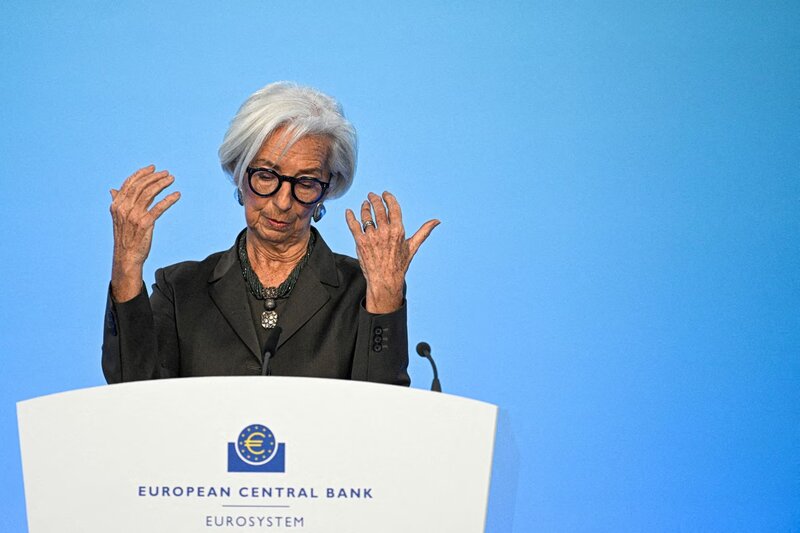 Αμετάβλητα τα επιτόκια από την ευρωπαϊκή κεντρική τράπεζα στη σκιά της παραίτησης λαγκάρντ