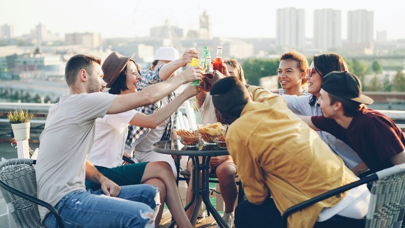 Millennials: η γενιά της κρίσης «παίρνει το πάνω χέρι» – όχι όμως στην ελλάδα