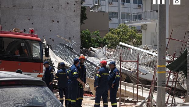 Αναζητούνται τα αίτια της κατάρρευσης της πολυκατοικίας στα πετράλωνα – η προειδοποίηση που αγνοήθηκε