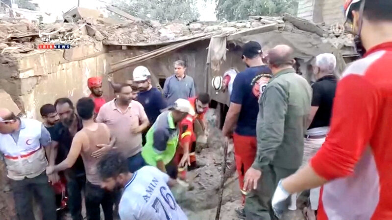 Αναζωπυρώνεται η ένταση μεταξύ ηπα - ιράν: τρεις απώλειες από τους αμερικανικούς βομβαρδισμούς στη νήσο κέσμ