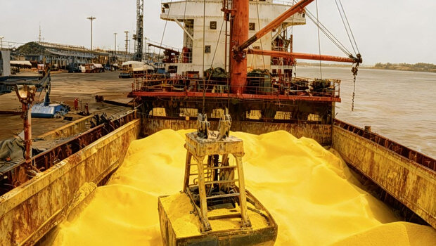 O άγνωστος «βασιλιάς των χημικών» που είναι εγκλωβισμένος στα στενά του ορμούζ