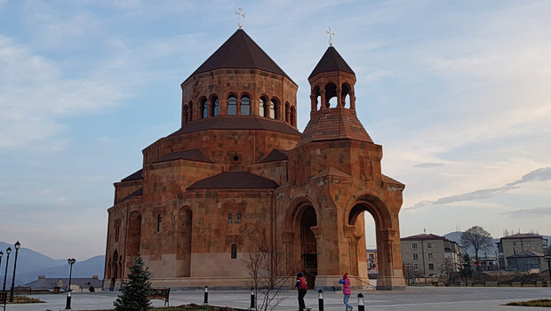 Το αζερμπαϊτζάν κατηγορείται ότι κατέστρεψε την εκκλησία της παναγίας στο αρτσάχ