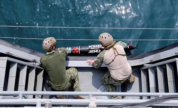 Έως έξι μήνες θα απαιτηθούν για την απομάκρυνση των ναρκών από τα στενά του ορμούζ, εκτιμά το πεντάγωνο