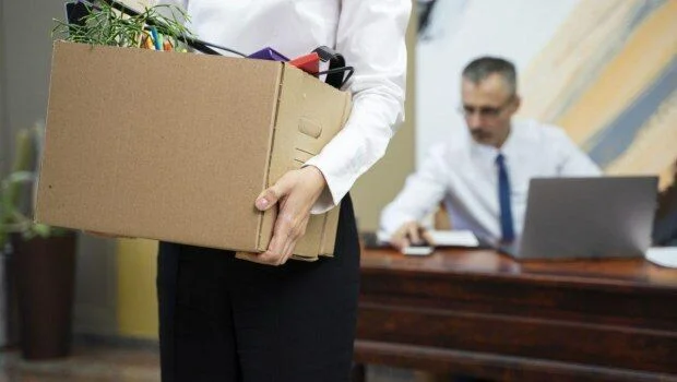 Πώς η τεχνητή νοημοσύνη γίνεται «πλυντήριο» μαζικών απολύσεων - Το φαινόμενο AI washing