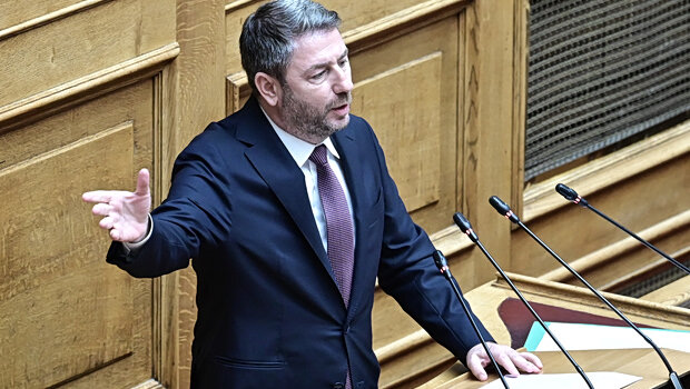 Το πασοκ στη βουλή για το ταμείο ανάκαμψης - η κυβέρνηση οφείλει να απαντήσει που πήγαν τα λεφτά, λέει ο ανδρο
