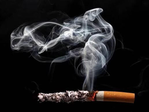 Το τσιγάρο ξαναμπαίνει στο κάδρο