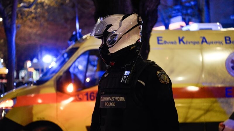 Σοβαρό τροχαίο με παράσυρση γυναίκας στην πατησίων