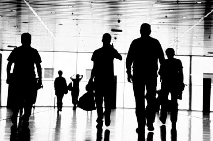 Ιοβε: ένας στους επτά νέους στην ελλάδα μένει εκτός εργασίας και εκπαίδευσης