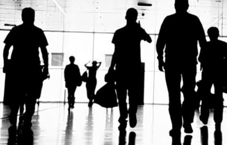Ιοβε: οριακή υποχώρηση του οικονομικού κλίματος τον ιούλιο - τι δείχνουν τα στοιχεία