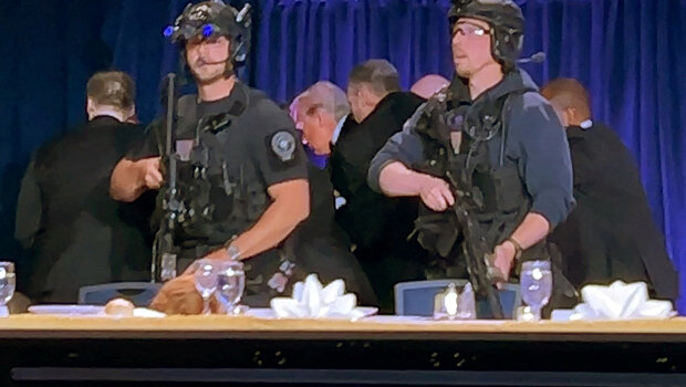 «οι πυροβολισμοί ήταν τόσο δυνατοί»: ο τρόμος στο δείπνο τραμπ και τα ερωτήματα για τα κενά ασφαλείας