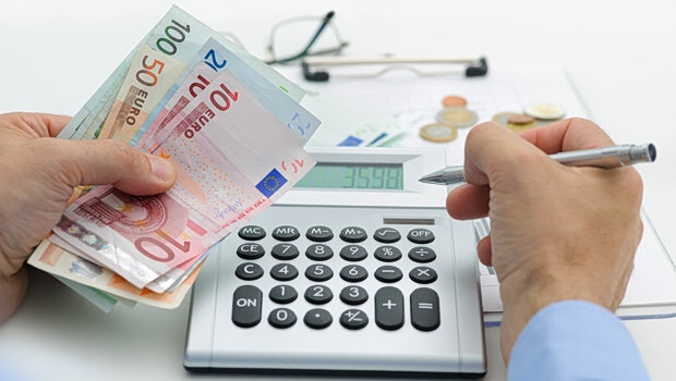 Ποιοι οφειλέτες μπορούν να ρυθμίσουν τα χρέη τους σε 72 δόσεις