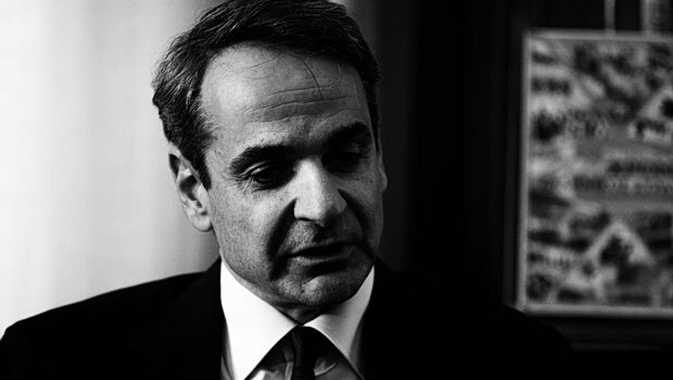 Πολιτική τυμβωρυχία
