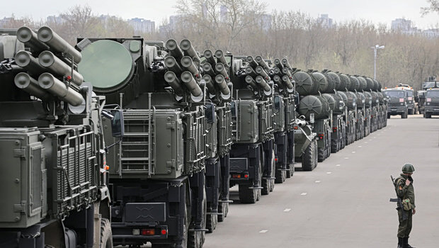 Χωρίς τεθωρακισμένα ή πυραύλους η φετινή παρέλαση για την ημέρα της νίκης στη μόσχα - φόβος για ουκρανική επίθ