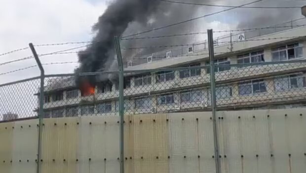 Φωτιά σε δημοτικό σχολείο στο τόκιο - σε εξέλιξη επιχείρηση διάσωσης