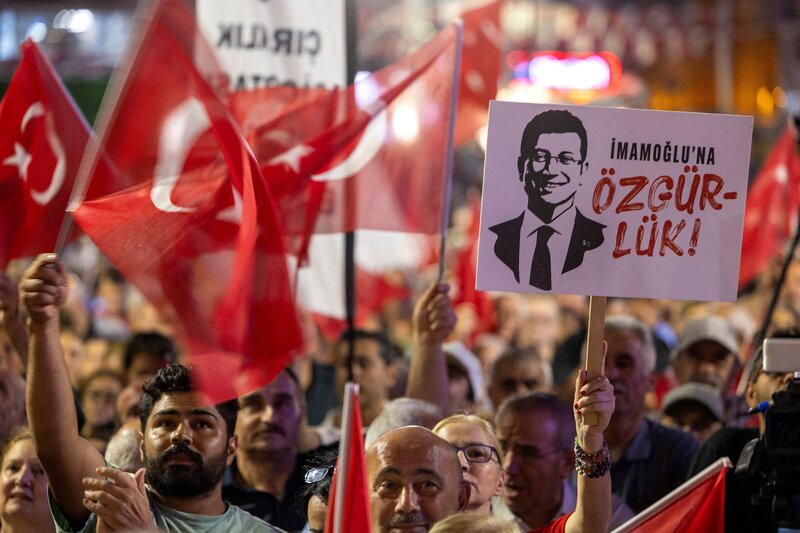 Τουρκία: έως 23 χρόνια κάθειρξη σε 5 αντιπολιτευόμενους δημάρχους