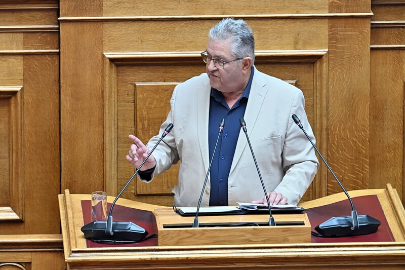 Κουτσούμπας: θα στείλετε τα leopard στη λέσβο να εκτελέσουν απολυμάνσεις και τους καταδρομείς να κάνουν ιχνηλά