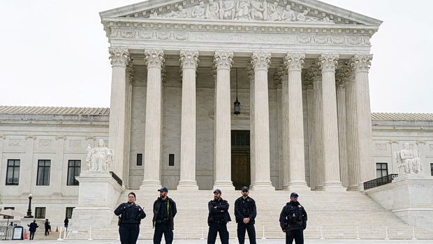 Ηπα: το ανώτατο δικαστήριο τροποποιεί τους εκλογικούς κανόνες - περιορίζει τα δικαιώματα ψήφου των μειονοτήτων