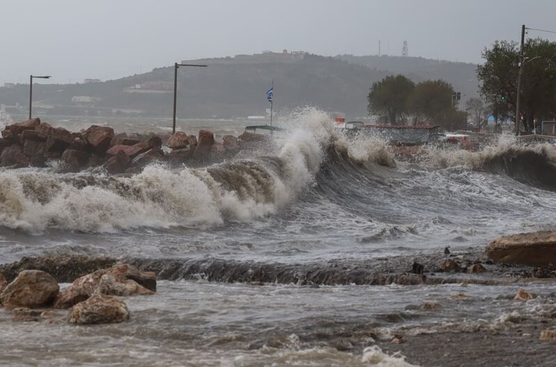 Απαγορευτικό απόπλου στα λιμάνια - τι ισχύει σε πειραιά, ραφήνα και λαύριο