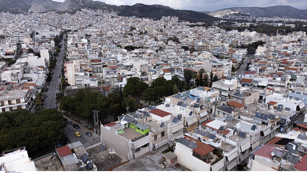 Μπλοκάρουν οι μεταβιβάσεις με τις αποκλίσεις στα τετραγωνικά