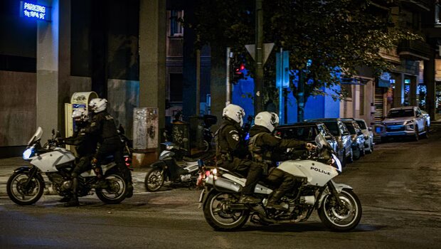 Από τις σφαίρες στις καταδιώξεις μέχρι το «τουρκαλάς» στο άργος: η ανοιχτή πληγή της αστυνομικής βίας και των 