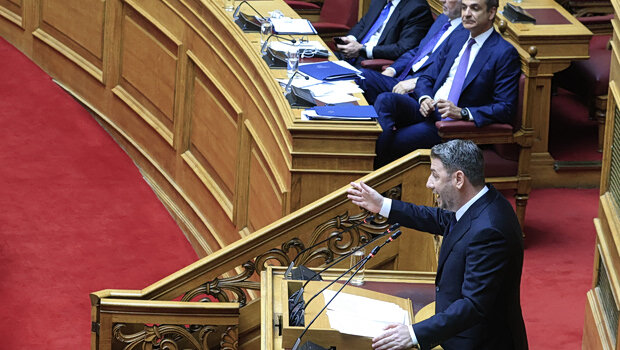 Υποκλοπές: καταθέτει πρόταση δυσπιστίας το πασυγκλονισμός; - τα διλήμματα ανδρουλάκη και οι διαρροές μαξίμου