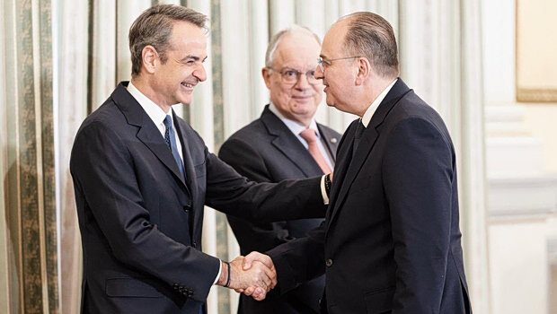 Υπόθεση λαζαρίδη: ανοιχτή πληγή για το μαξίμου, παρά την (όψιμη) παραίτηση - γιατί η αποχώρηση από την κυβέρνη