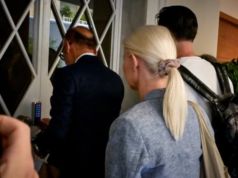 Υπόθεση μαζωνάκη: «καίει» τον 58χρονο γιατρό της καρνεάδου η 19χρονη κόρη του