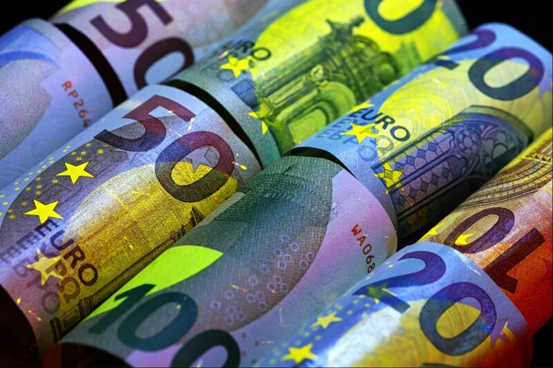 Η πραγματικότητα πίσω από την έκρηξη των καταθέσεων