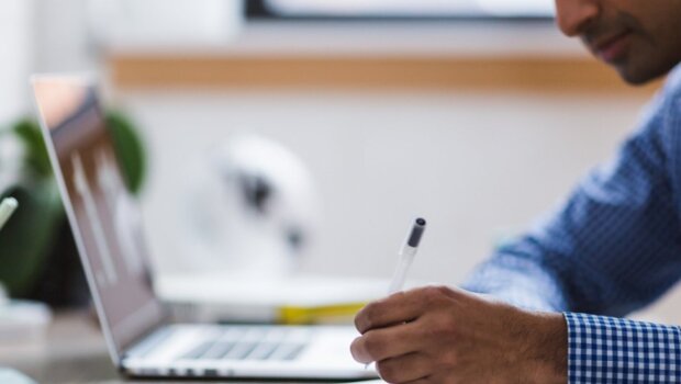 Κραχ σε ελεύθερους επαγγελματίες και αγρότες – το 70% αδυνατεί να ξεχρεώσει