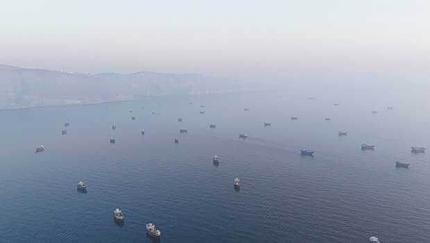 Τραμπ: πλοία, πολλά φορτωμένα με πετρέλαιο, αρχίζουν να βγαίνουν από τα στενά του ορμούζ - τι λέει το ιράν