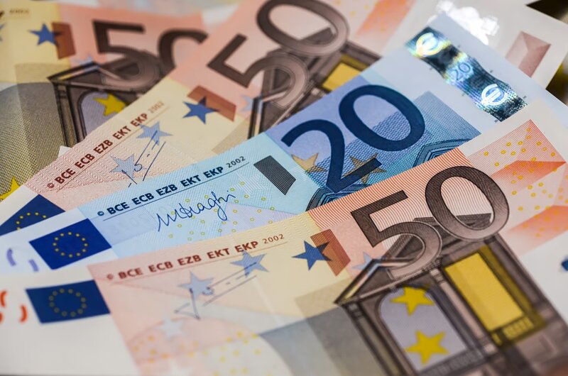 Τραπεζικά δάνεια – ρύθμιση βάζει τέλος στις διακρίσεις κατά ατόμων με ιστορικό καρκίνου
