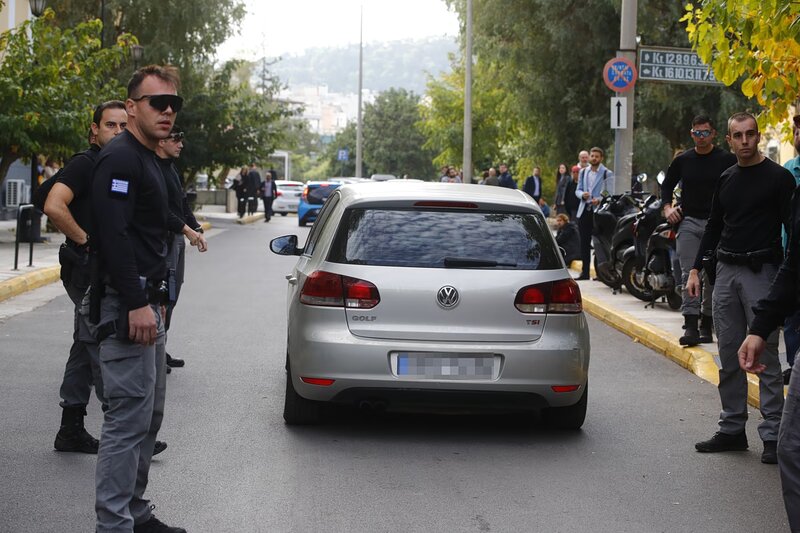 Βρέθηκαν 102.000 ευρώ σε σπίτι δεύτερου διαιτητή - στον ανακριτή λιόλιος και άλλοι πέντε κατηγορούμενοι για τη