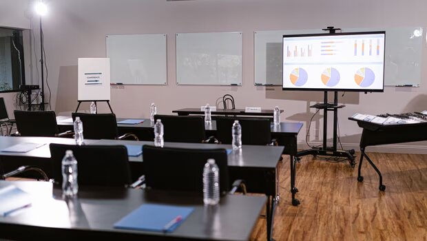 Εργασία και παραγωγικότητα: χωρίς ευκαιρίες κατάρτισης στη δουλειά ο ένας στους δύο εργαζόμενους
