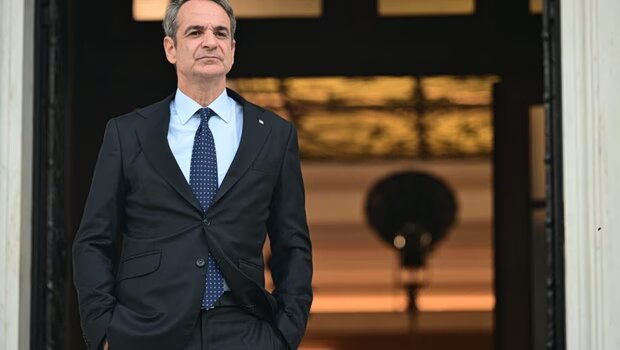Τρία «γαλάζια» σενάρια για την πρώτη κάλπη: οι πιέσεις στο πασοκ, το φλερτ με λατινοπούλου, ο «ρυθμιστής» σαμα