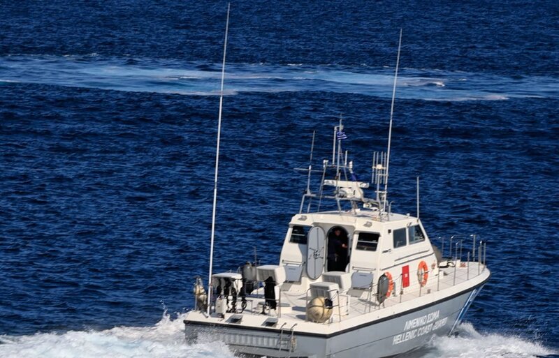 Θρίλερ στη νάξο: πτώμα με στολή δύτη και βατραχοπέδιλα εντοπίστηκε στη θάλασσα