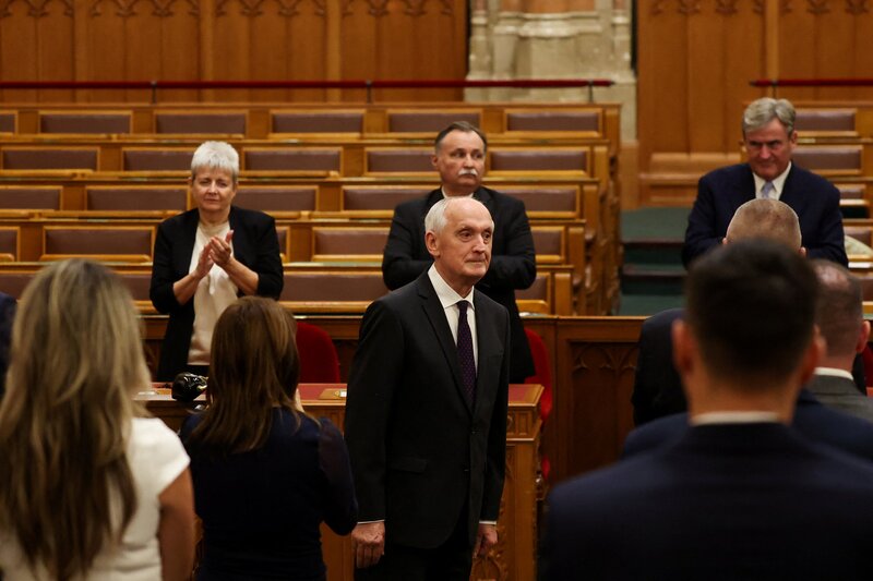 Πρόεδρος της βουλής στην ουγγαρία, πρώην επικεφαλής του ανωτάτου δικαστηρίου - συμβολικό μήνυμα από τον μάγιαρ