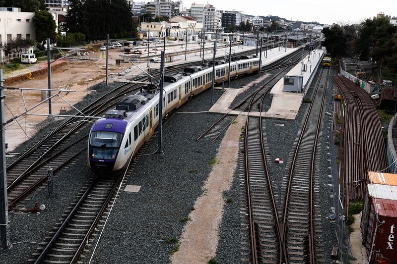 Τροποποιήσεις δρομολογίων του προαστιακού λόγω πυρκαγιάς στον ασπρόπυργο