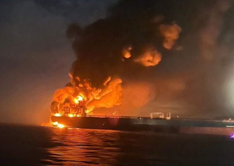 Η ρωσία έπληξε τρία ουκρανικά πλοία που μετέφεραν στρατιωτικό εξοπλισμό στη μαύρη θάλασσα