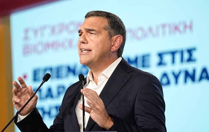 Τσίπρας στη δεθ: με πρόγραμμα διακυβέρνησης και στόχο το κέντρο: πώς τον αντιμετωπίζουν νδ και πασοκ