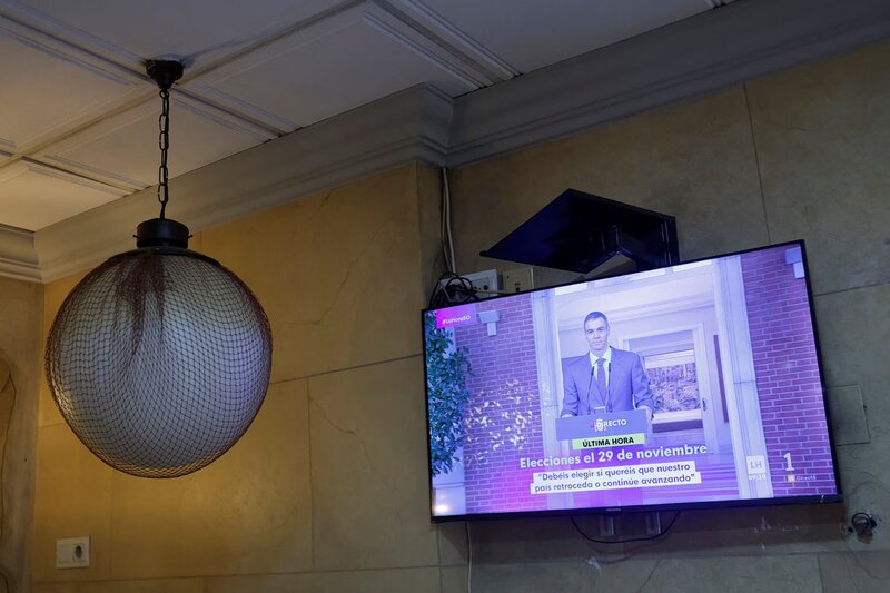Ισπανία: η κυβέρνηση σάντσεθ, παρά την προκήρυξη εκλογών, θα επιχειρήσει να διασώσει το διάταγμα μαρικάρμεν