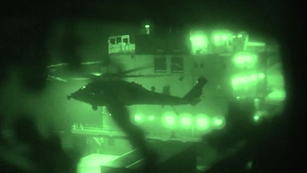 Η στιγμή του ρεσάλτου των αμερικανών πεζοναυτών σε ιρανικό πλοίο - βίντεο από την επίθεση