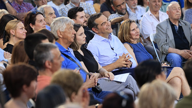 Η συνύπαρξη του τσίπρα με τον μητσοτάκη στη νίκαια